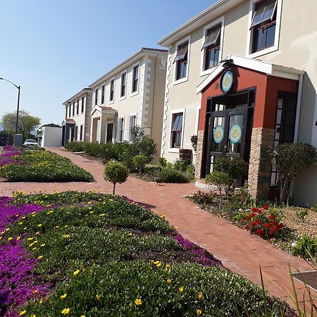 Bread And Barrel Guesthouse Bellville เคปทาวน์ ภายนอก รูปภาพ